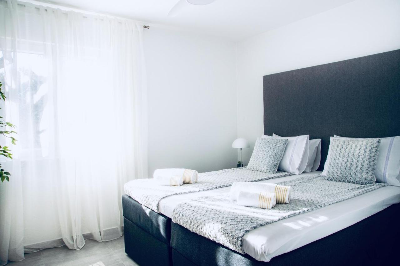 The Grande - Huge Terrace - Amazing Sea Views - Tastefully Furnished - Access To Rooftop Terrace And Gym - Hillside Apartments Rogoznica Rogoznica  Exteriör bild