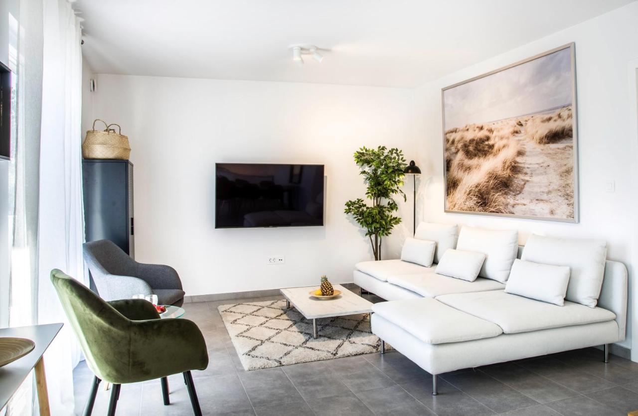 The Grande - Huge Terrace - Amazing Sea Views - Tastefully Furnished - Access To Rooftop Terrace And Gym - Hillside Apartments Rogoznica Rogoznica  Exteriör bild